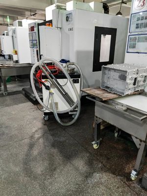 에뮬션 필트레이션 슬러지 청소 기계 CNC 물 탱크 슬러지 제거기